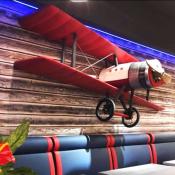 Скульптура самолета для декора кафе